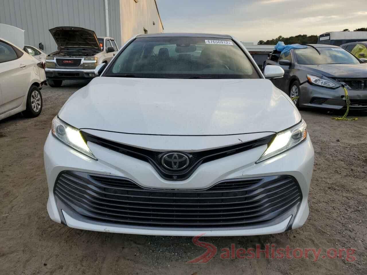 4T1B11HK7JU036825 2018 TOYOTA CAMRY