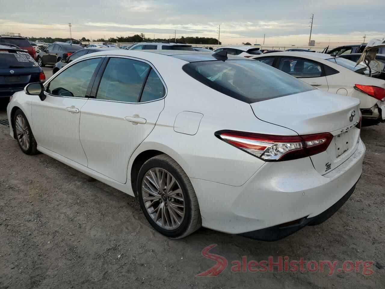 4T1B11HK7JU036825 2018 TOYOTA CAMRY