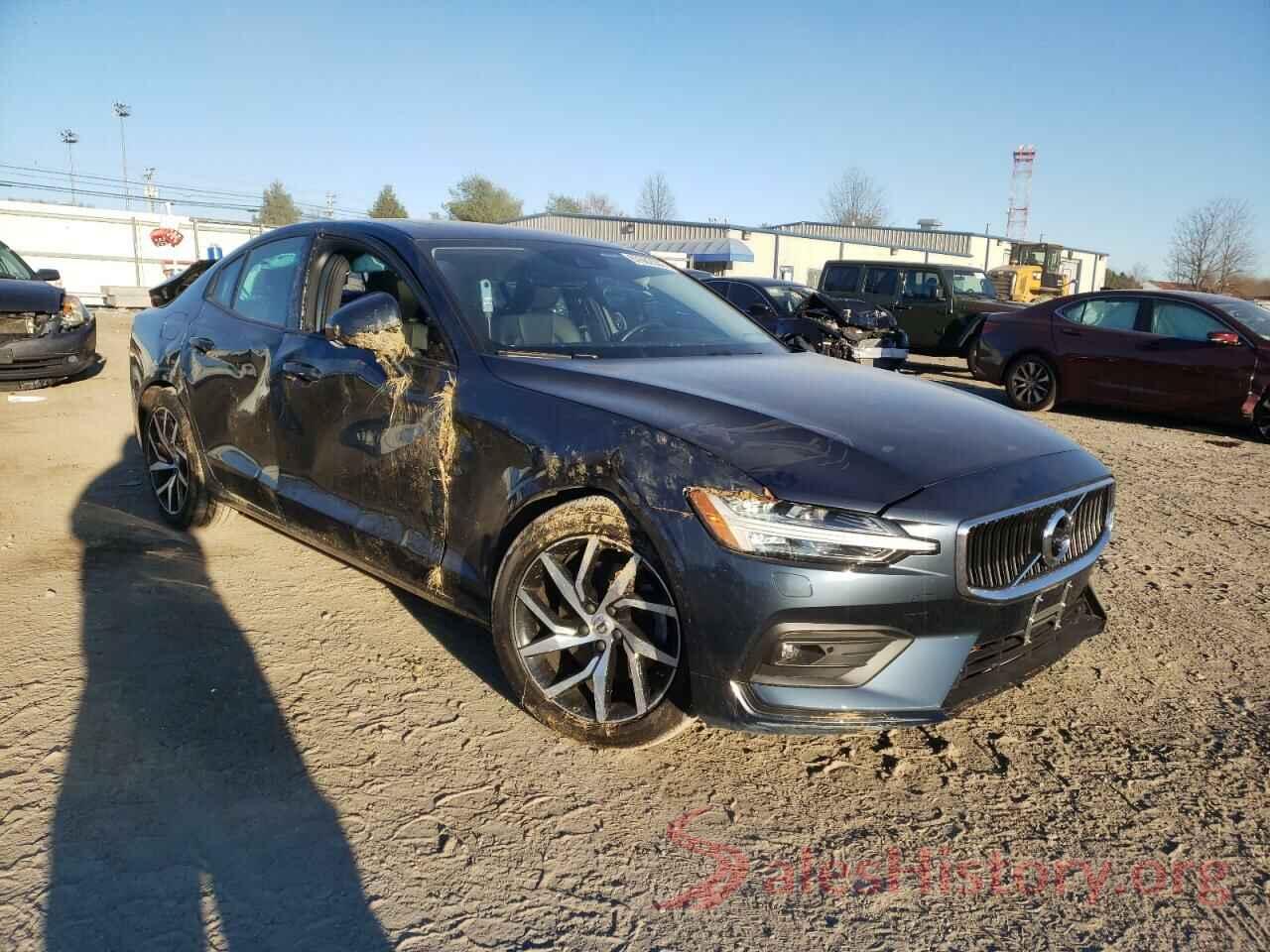 7JR102FK8LG044608 2020 VOLVO S60