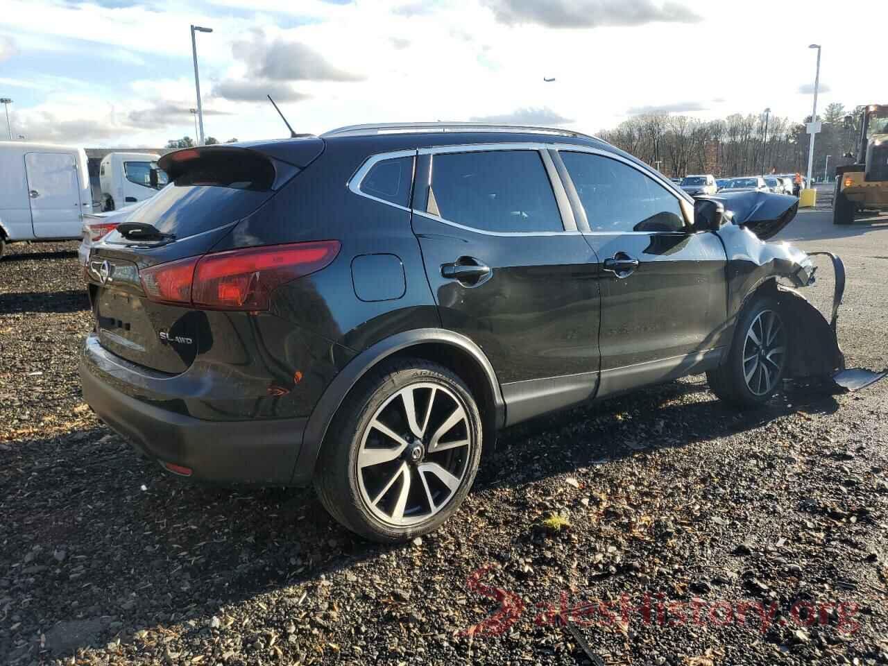 JN1BJ1CR1JW251603 2018 NISSAN ROGUE