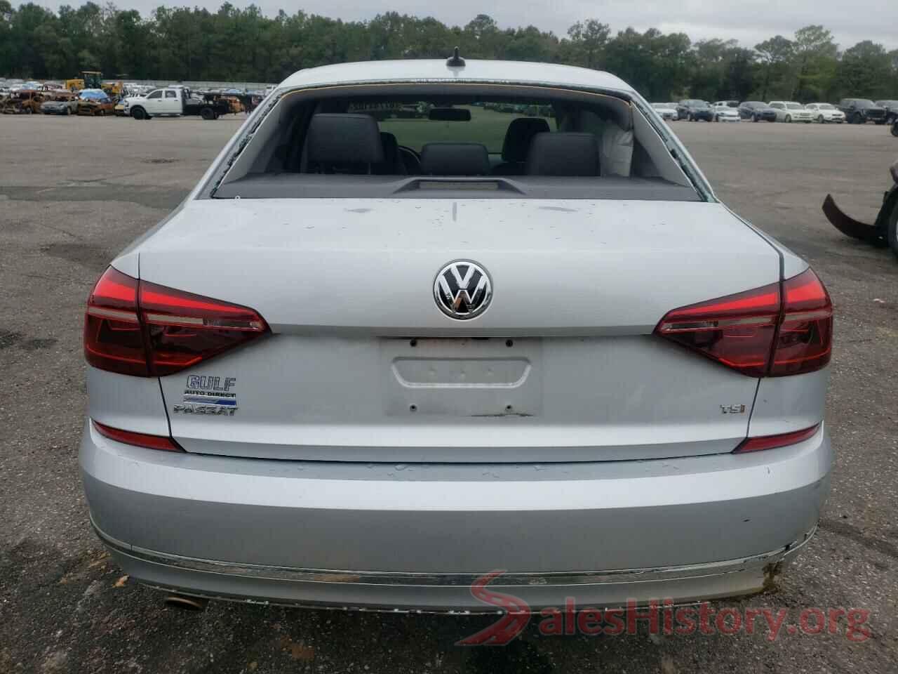 1VWAA7A36JC015621 2018 VOLKSWAGEN PASSAT