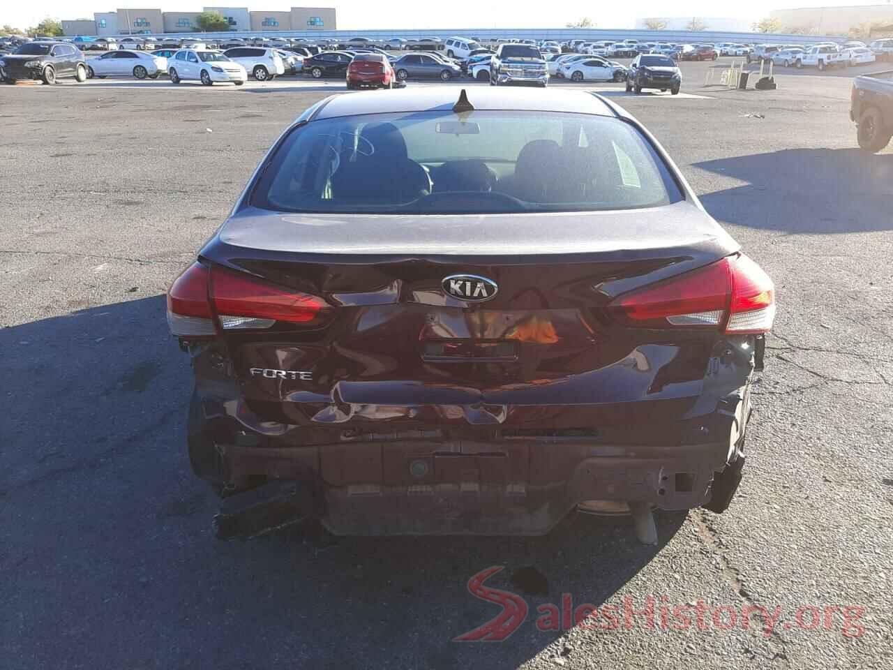 3KPFK4A76JE266445 2018 KIA FORTE