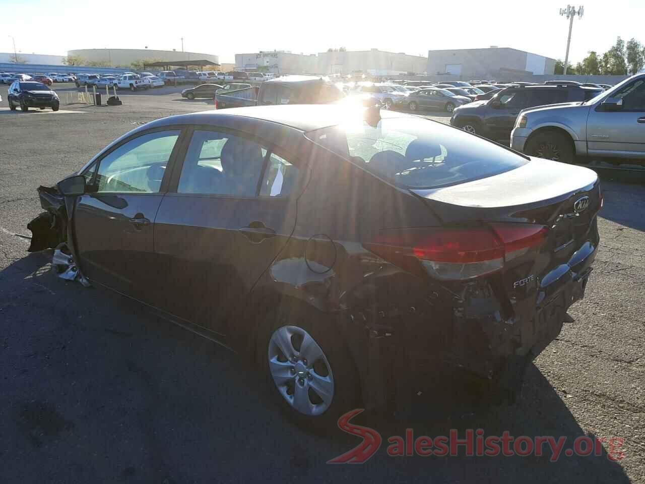 3KPFK4A76JE266445 2018 KIA FORTE