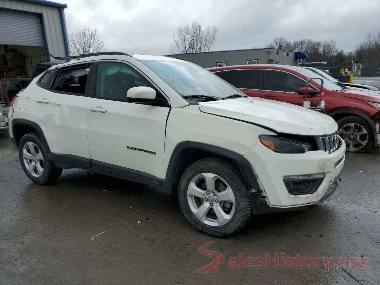 3C4NJDBB5JT331640 2018 JEEP COMPASS