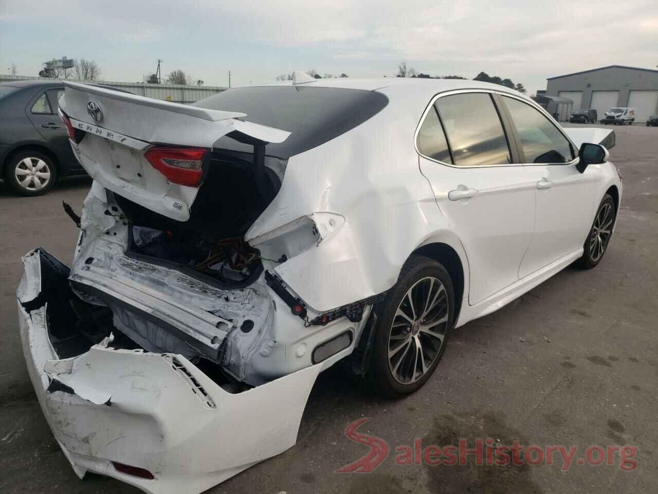 4T1G11AK4LU501175 2020 TOYOTA CAMRY