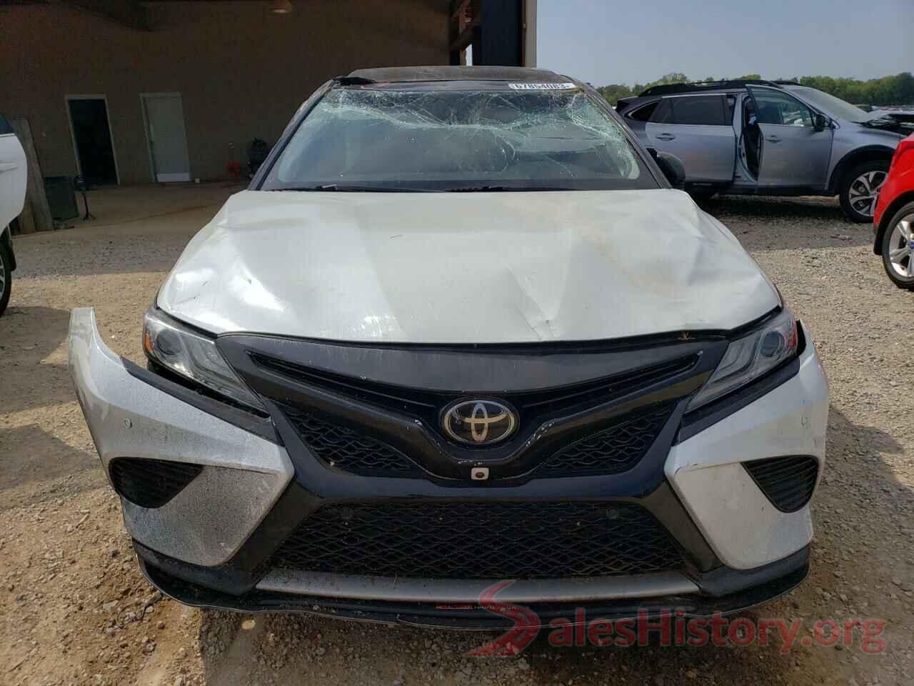 4T1BZ1HK0JU011810 2018 TOYOTA CAMRY