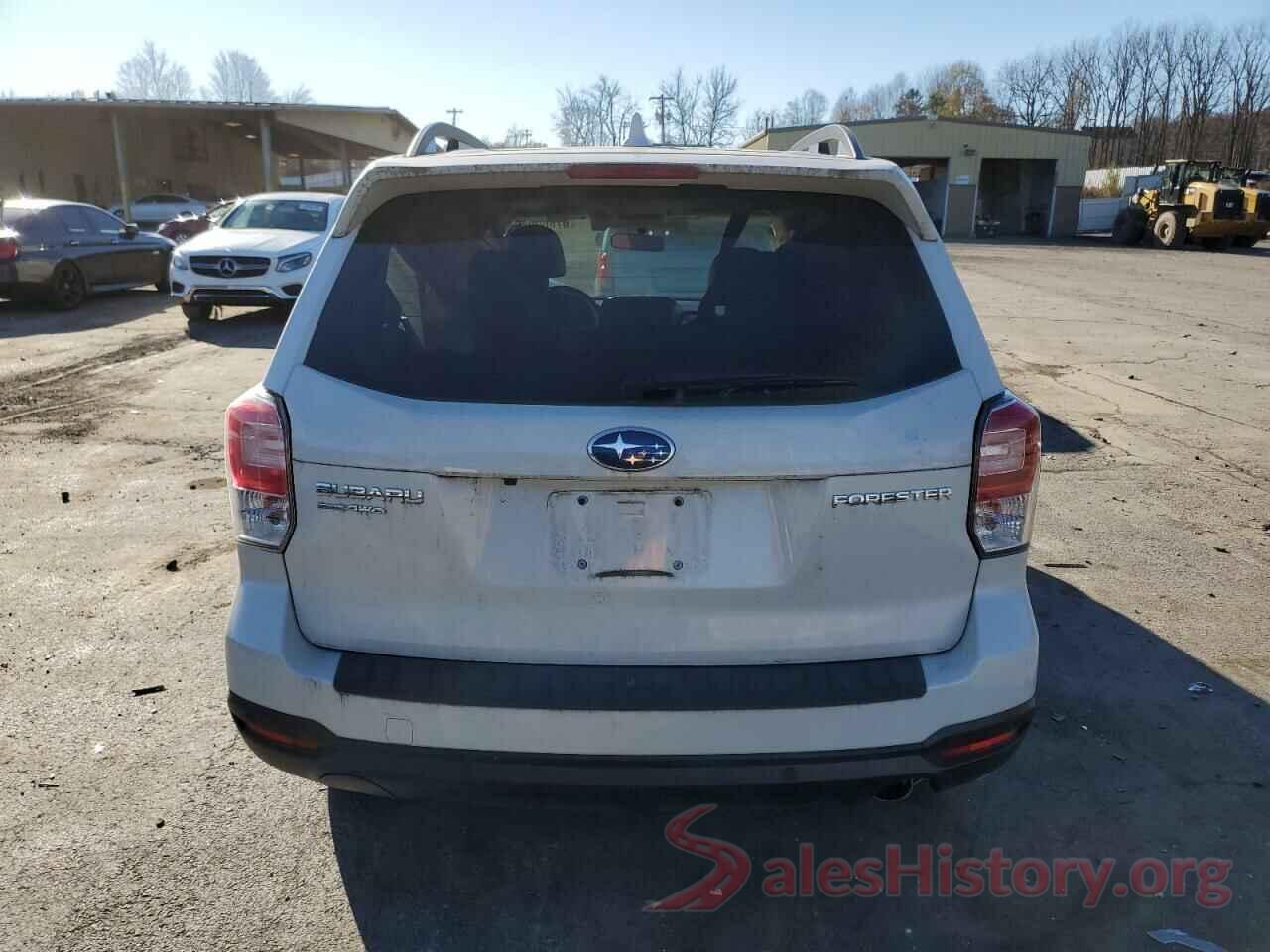 JF2SJARC7JH402790 2018 SUBARU FORESTER