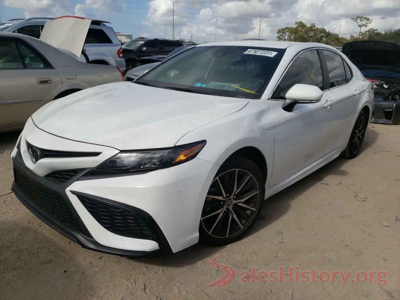 4T1T11AK2MU571208 2021 TOYOTA CAMRY