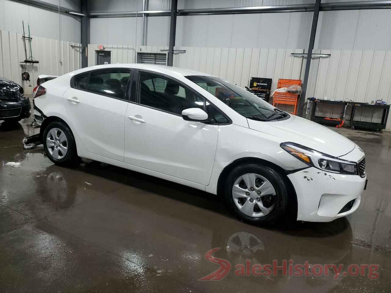 3KPFK4A75JE185226 2018 KIA FORTE