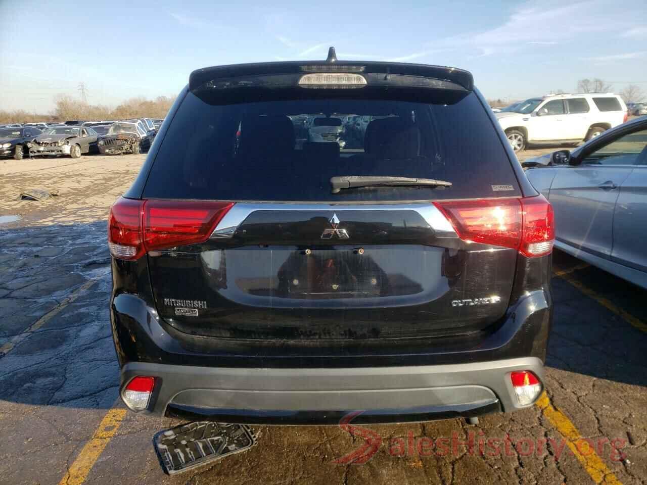 JA4AZ3A35JZ050825 2018 MITSUBISHI OUTLANDER