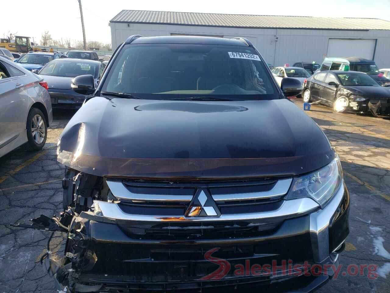 JA4AZ3A35JZ050825 2018 MITSUBISHI OUTLANDER