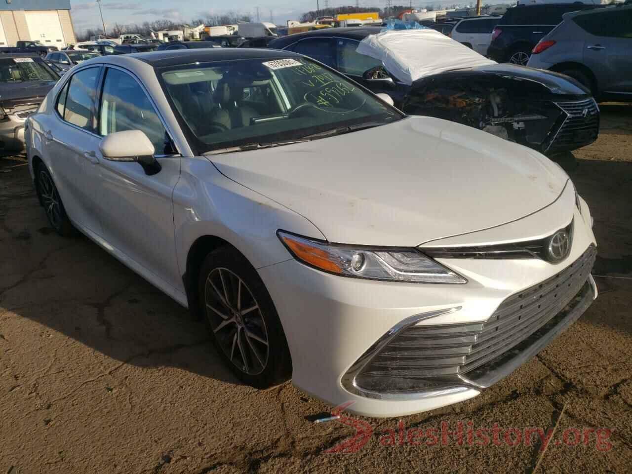 4T1F11BK4MU027417 2021 TOYOTA CAMRY