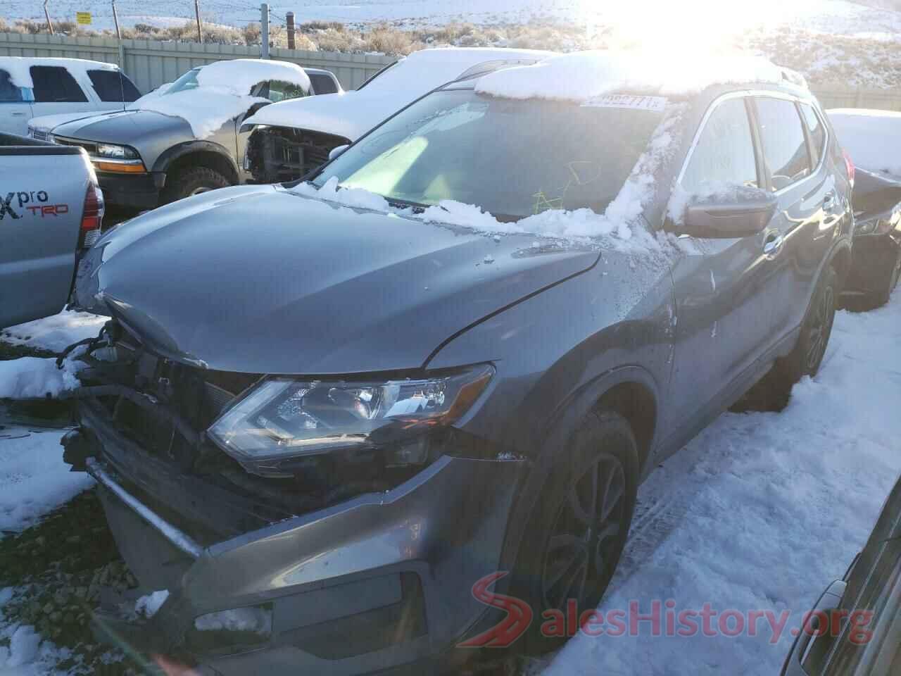 KNMAT2MVXJP586695 2018 NISSAN ROGUE