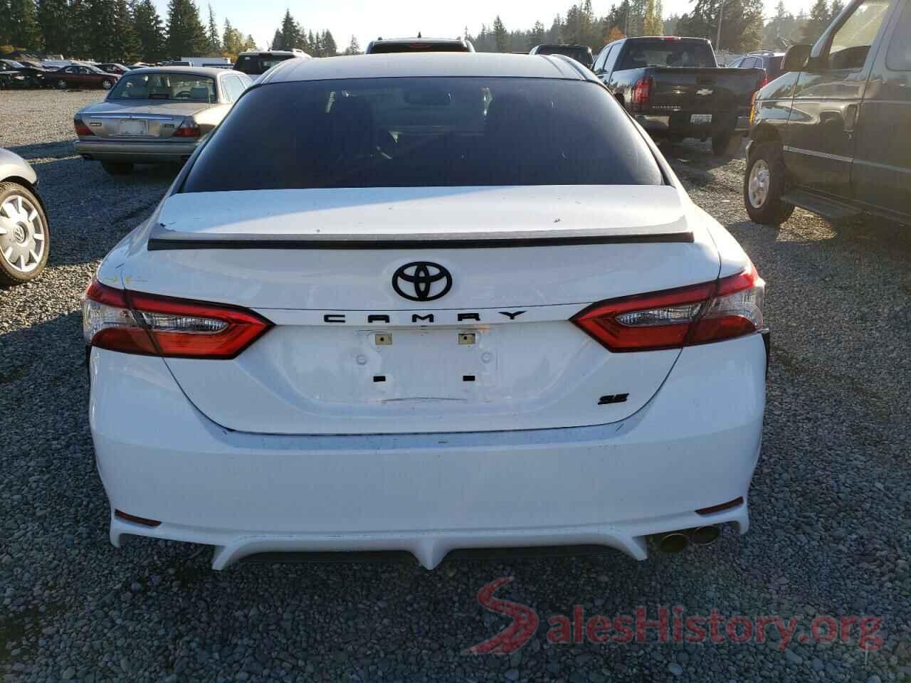 4T1B11HK3JU107938 2018 TOYOTA CAMRY