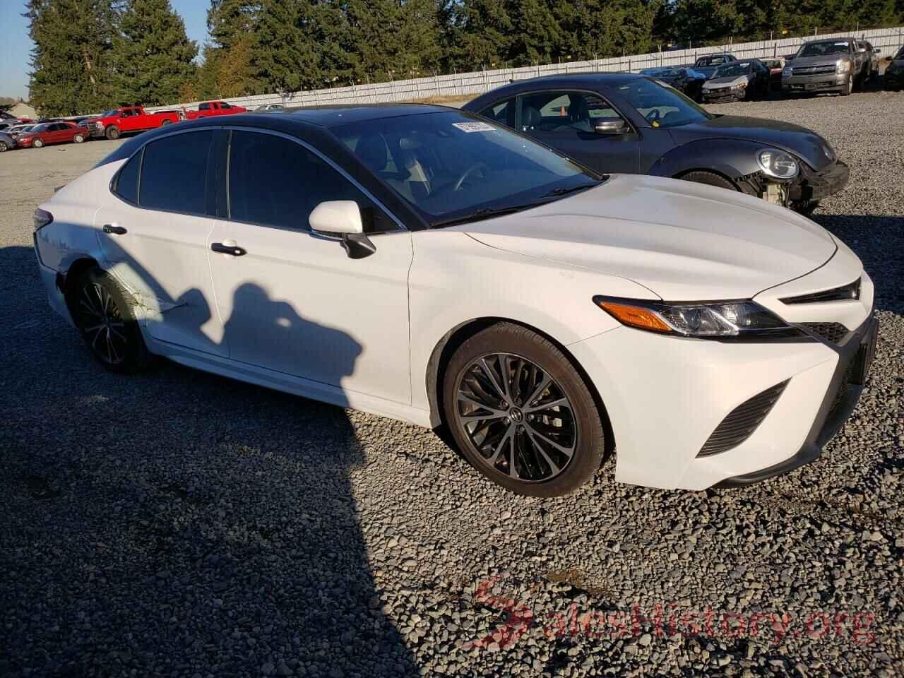 4T1B11HK3JU107938 2018 TOYOTA CAMRY