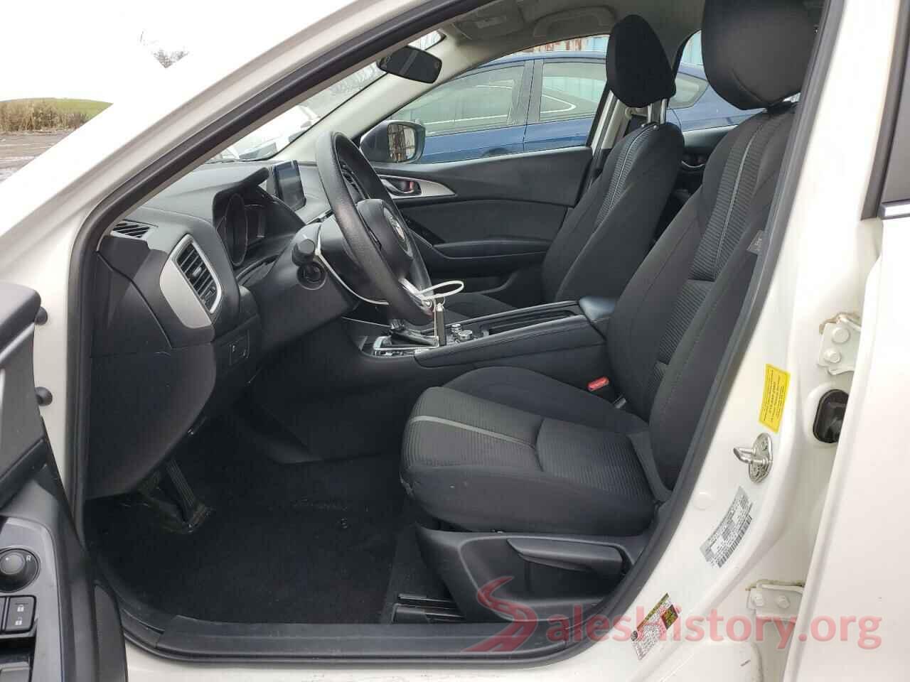 3MZBN1U74JM230675 2018 MAZDA 3