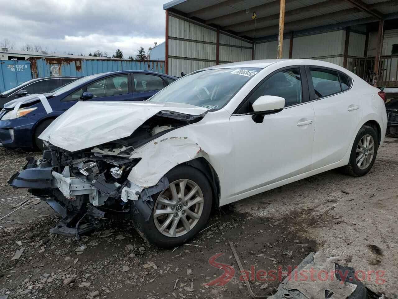 3MZBN1U74JM230675 2018 MAZDA 3