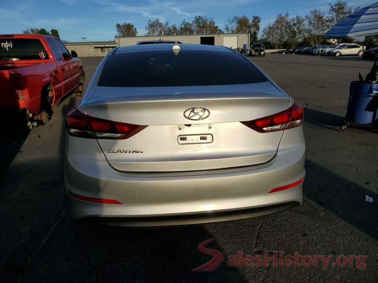 5NPD84LFXJH326037 2018 HYUNDAI ELANTRA