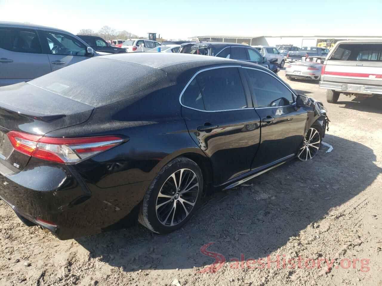 4T1B11HK0JU502627 2018 TOYOTA CAMRY