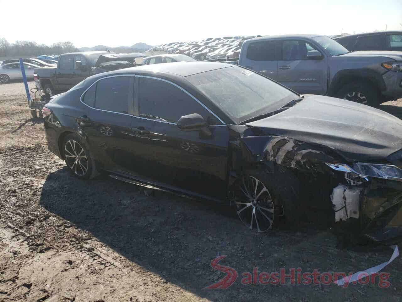 4T1B11HK0JU502627 2018 TOYOTA CAMRY