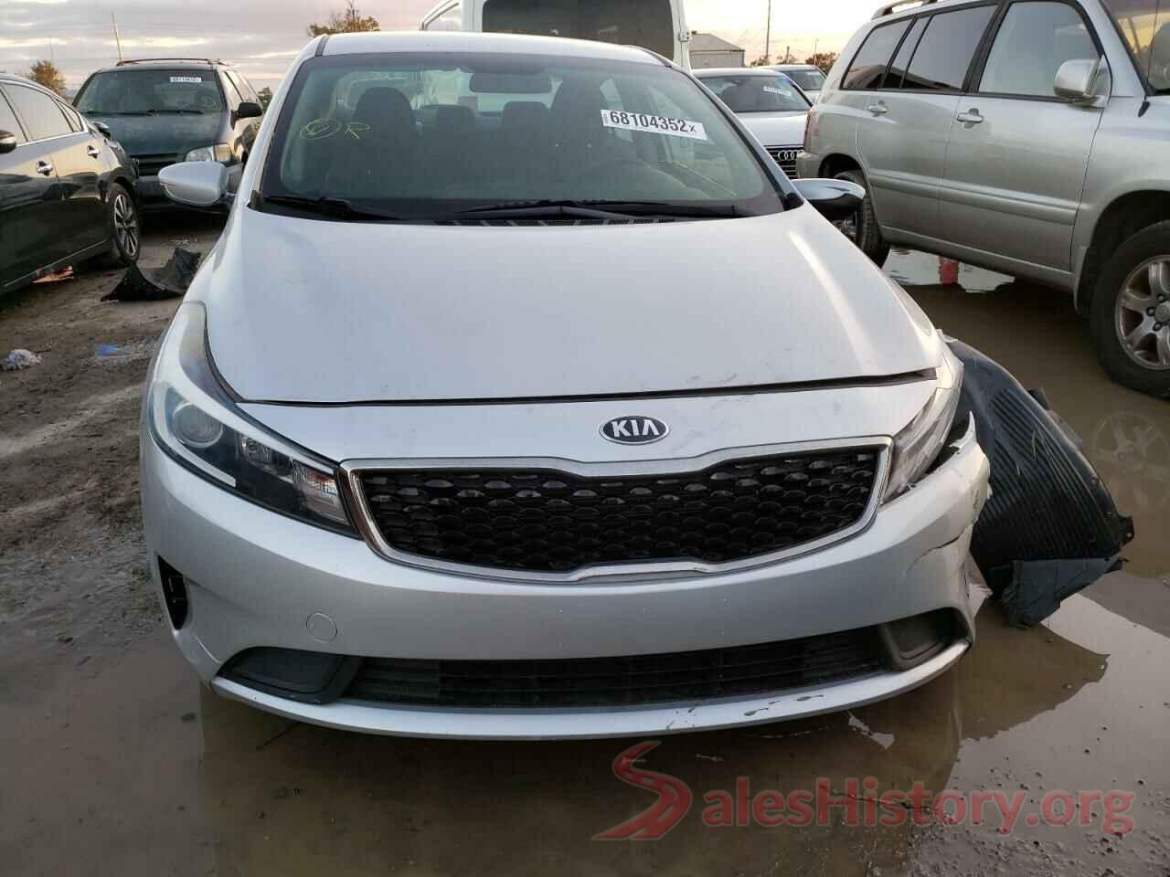 3KPFK4A74JE221133 2018 KIA FORTE