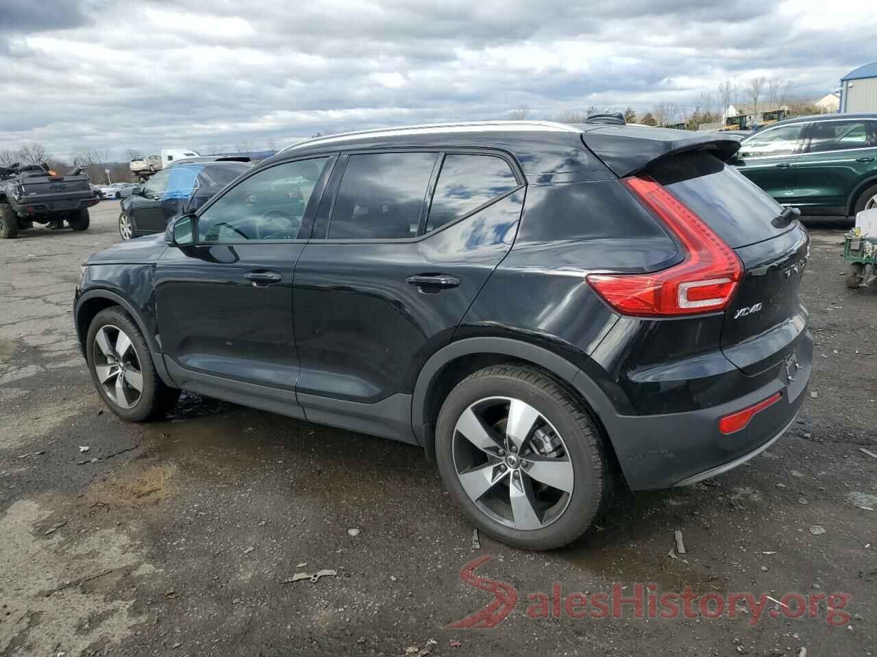 YV4162UKXM2475656 2021 VOLVO XC40