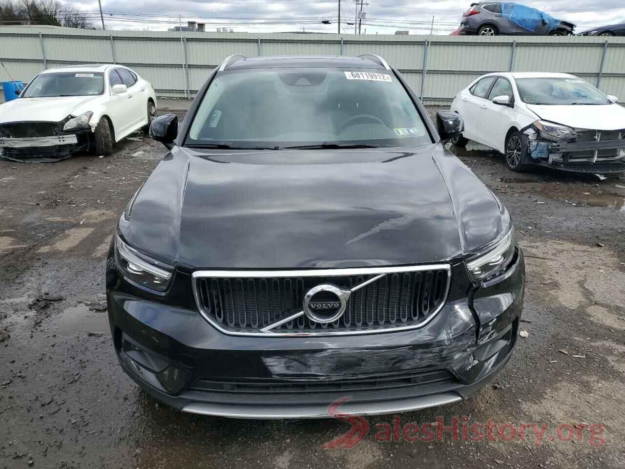 YV4162UKXM2475656 2021 VOLVO XC40