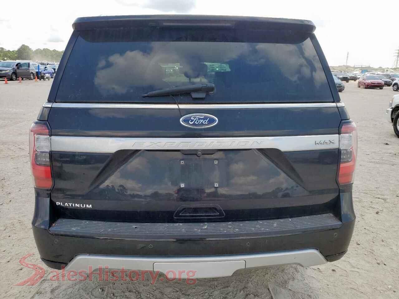2019 FORD EXPEDITION VIN 1FMJK1MT2KEA40588, left side view