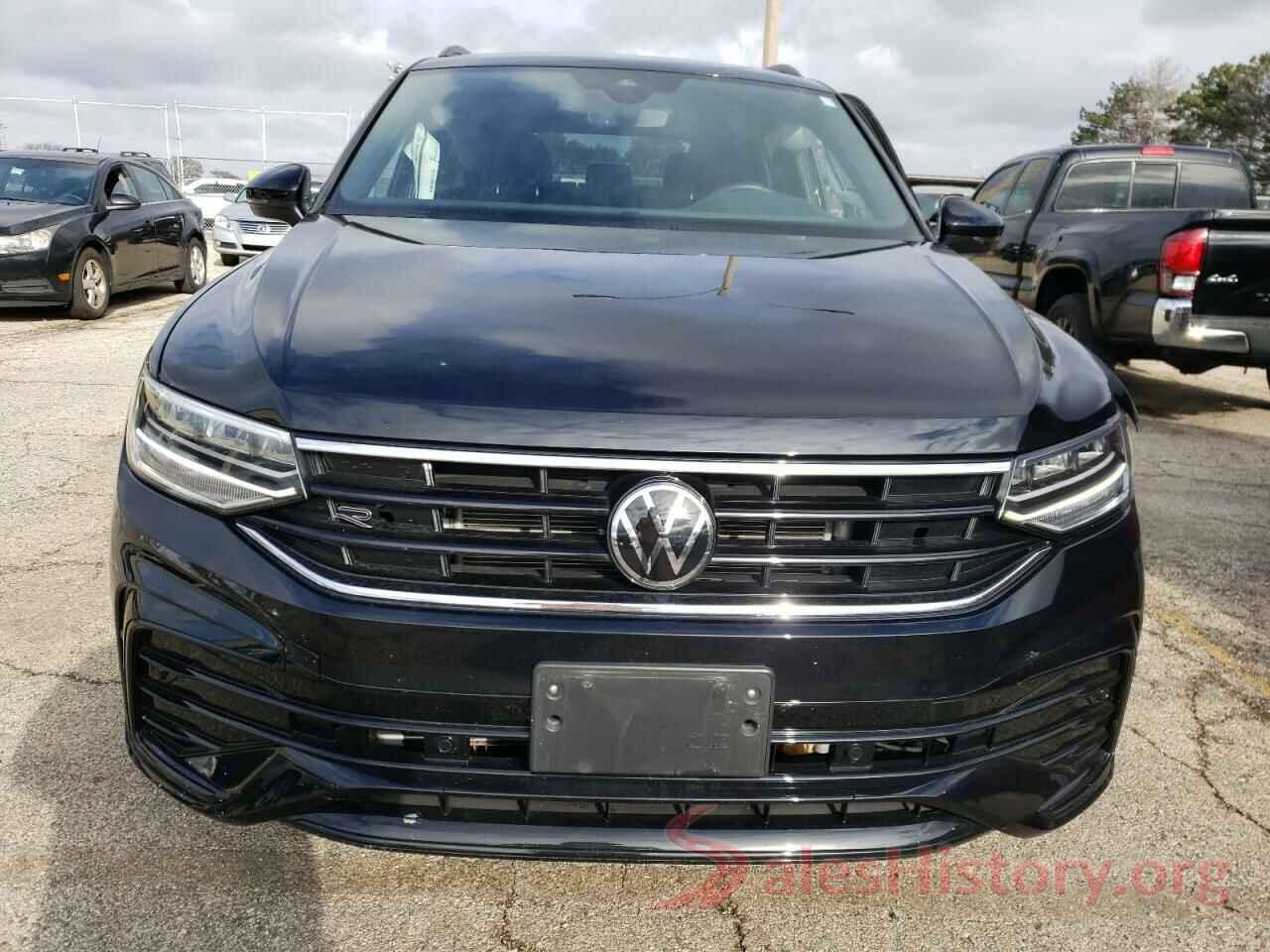 3VV8B7AXXNM015581 2022 VOLKSWAGEN TIGUAN