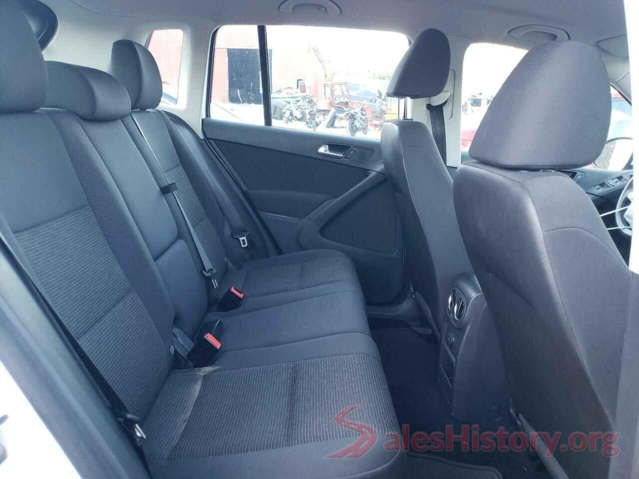 WVGBV7AX5HK047440 2017 VOLKSWAGEN TIGUAN