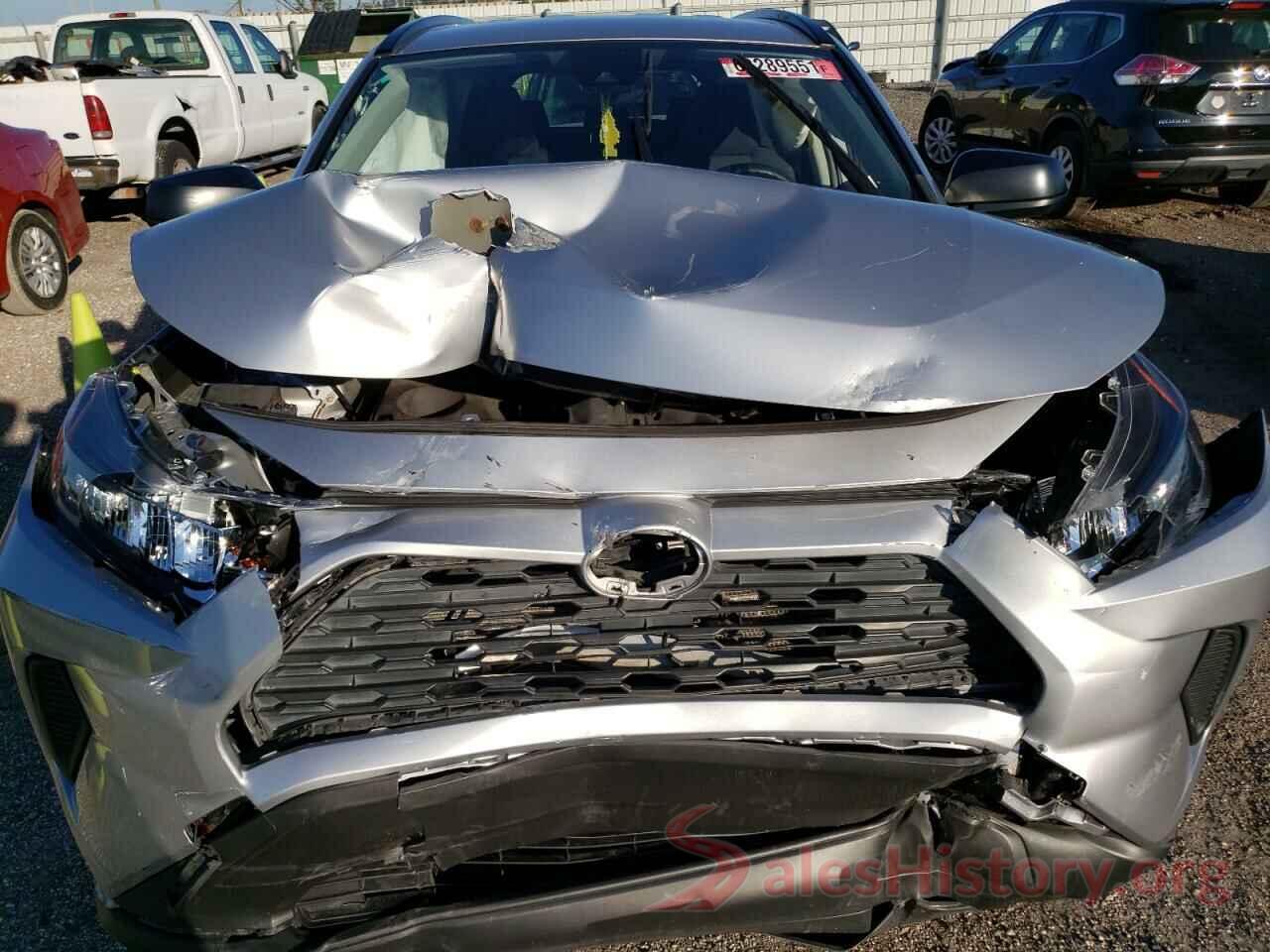 JTMH1RFV4KJ015749 2019 TOYOTA RAV4