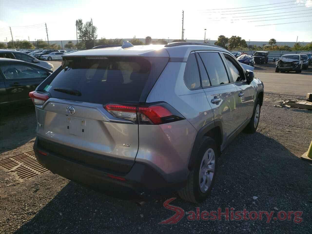 JTMH1RFV4KJ015749 2019 TOYOTA RAV4