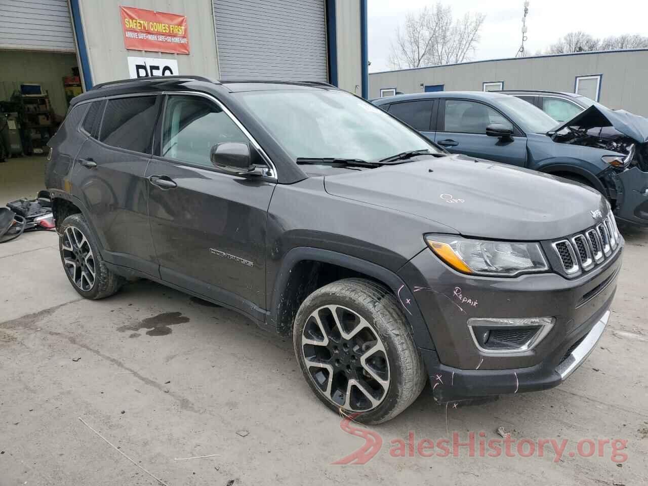 3C4NJDCB8JT112816 2018 JEEP COMPASS