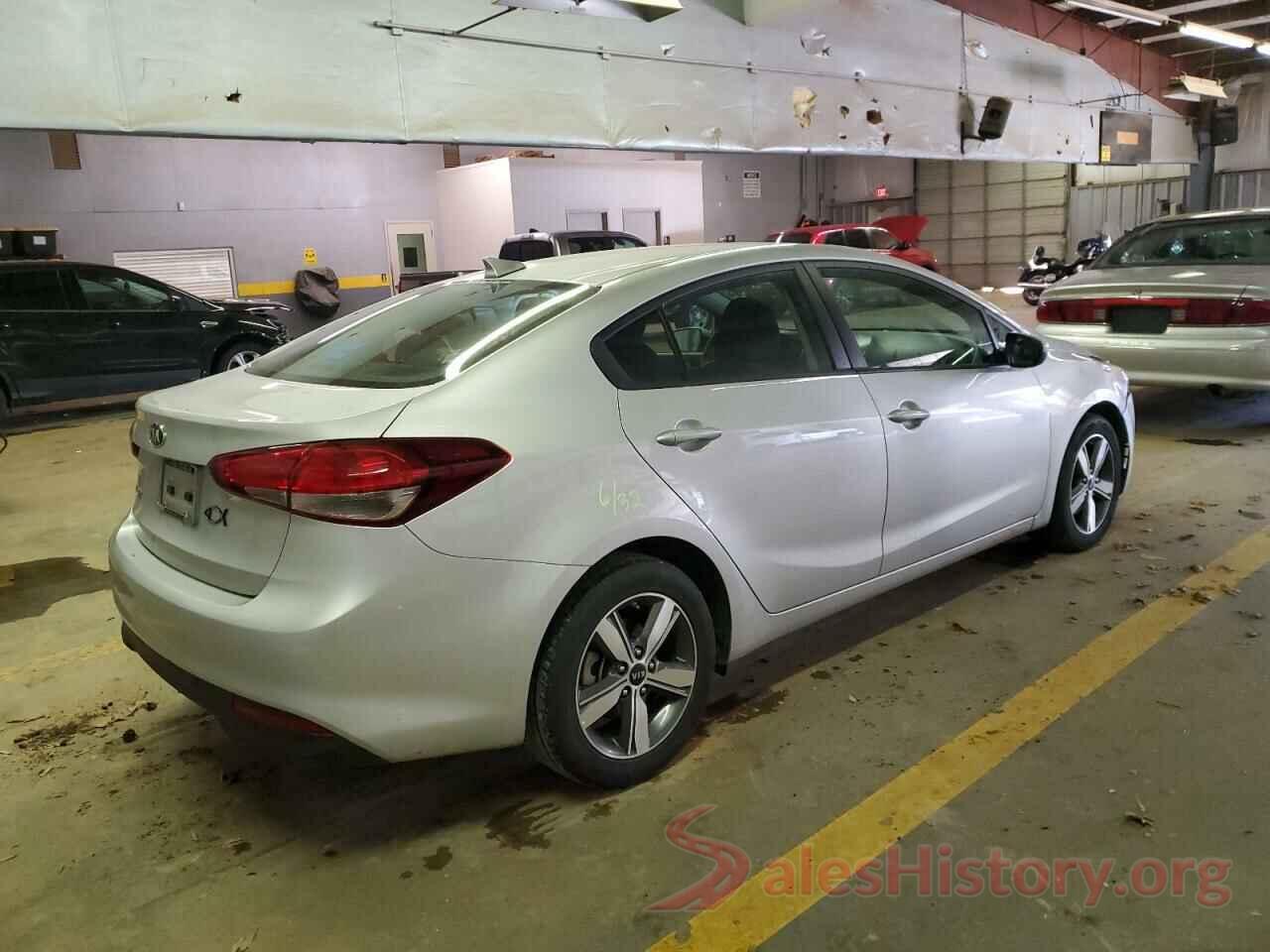 3KPFL4A75JE226032 2018 KIA FORTE