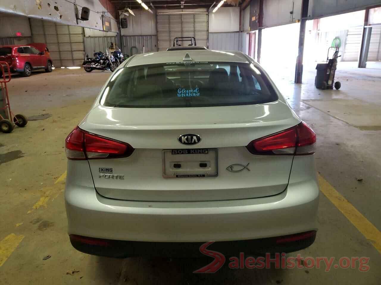 3KPFL4A75JE226032 2018 KIA FORTE