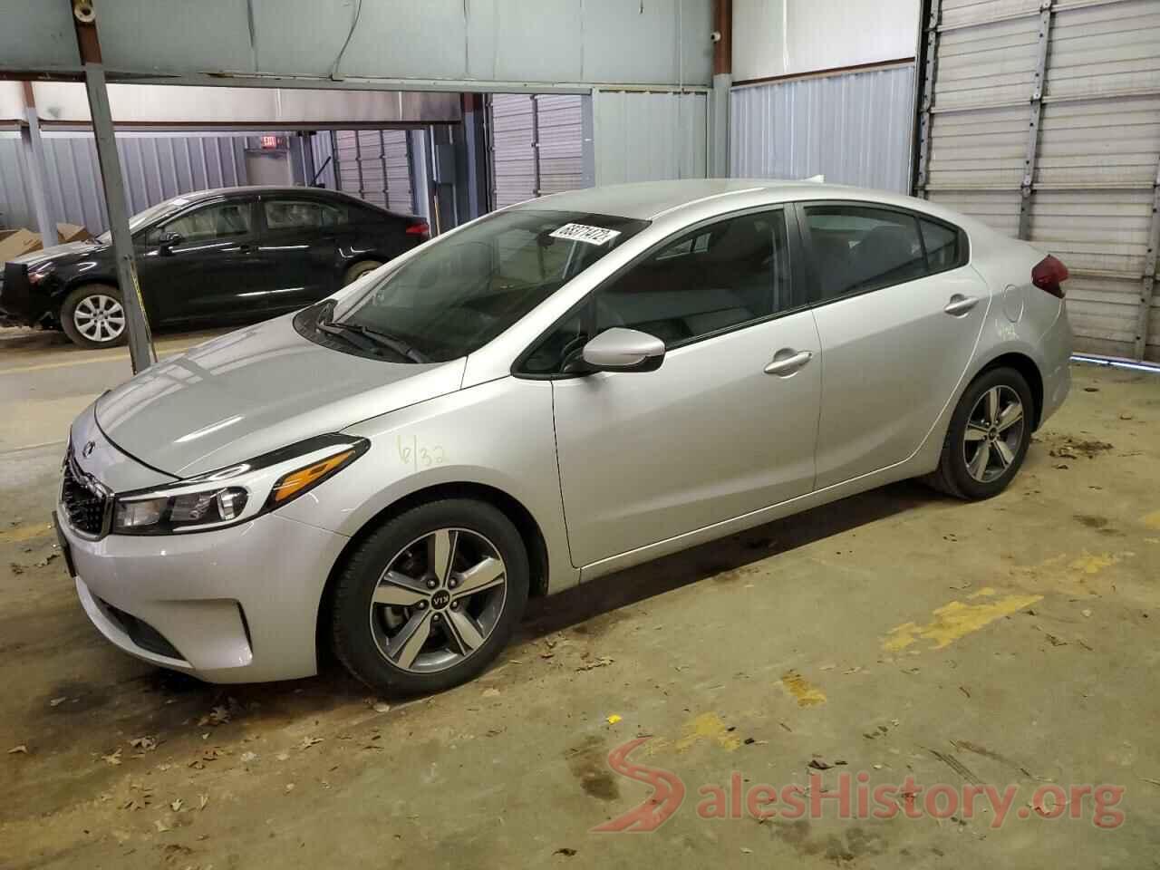 3KPFL4A75JE226032 2018 KIA FORTE