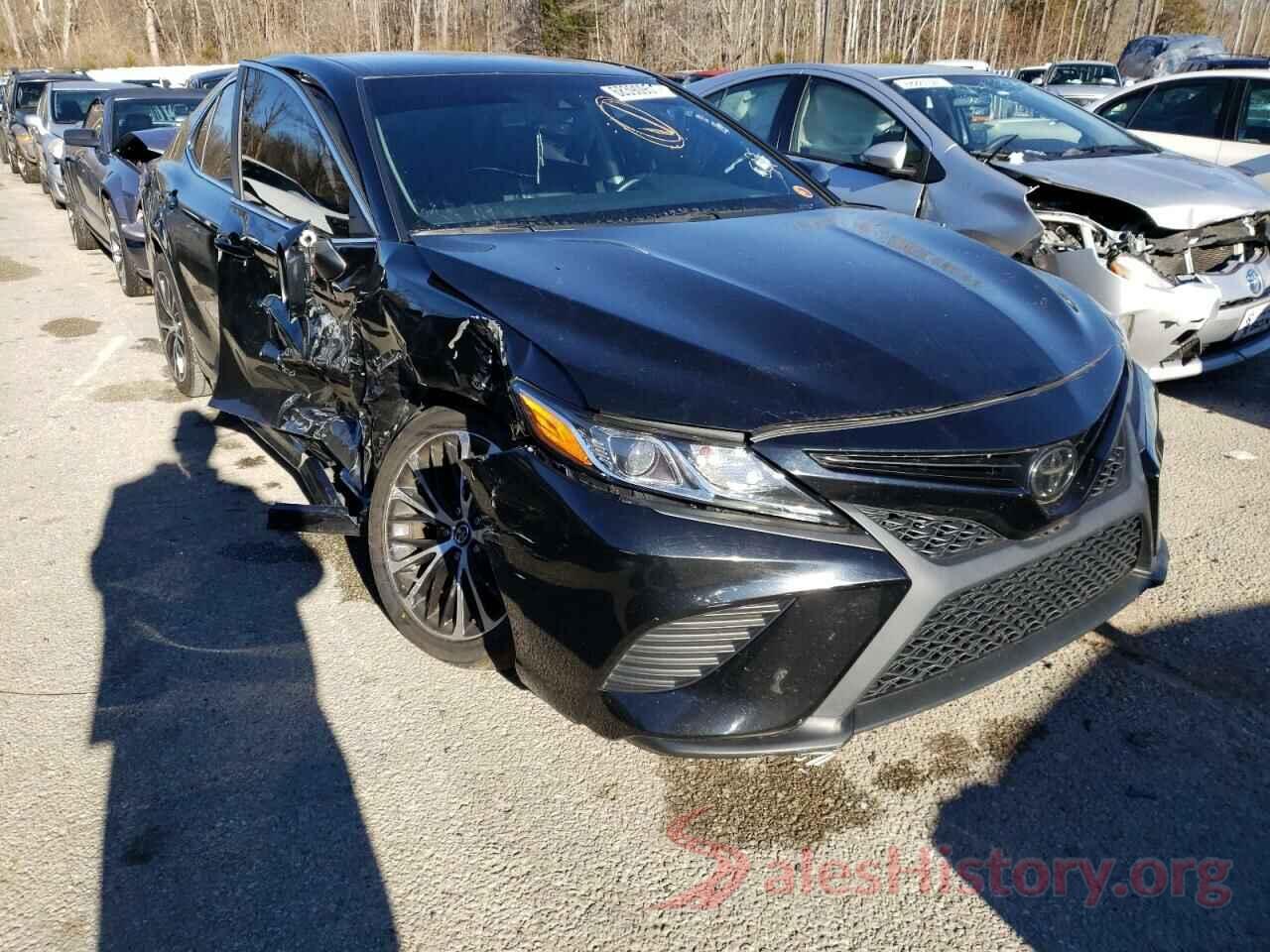 4T1B11HK8JU120748 2018 TOYOTA CAMRY