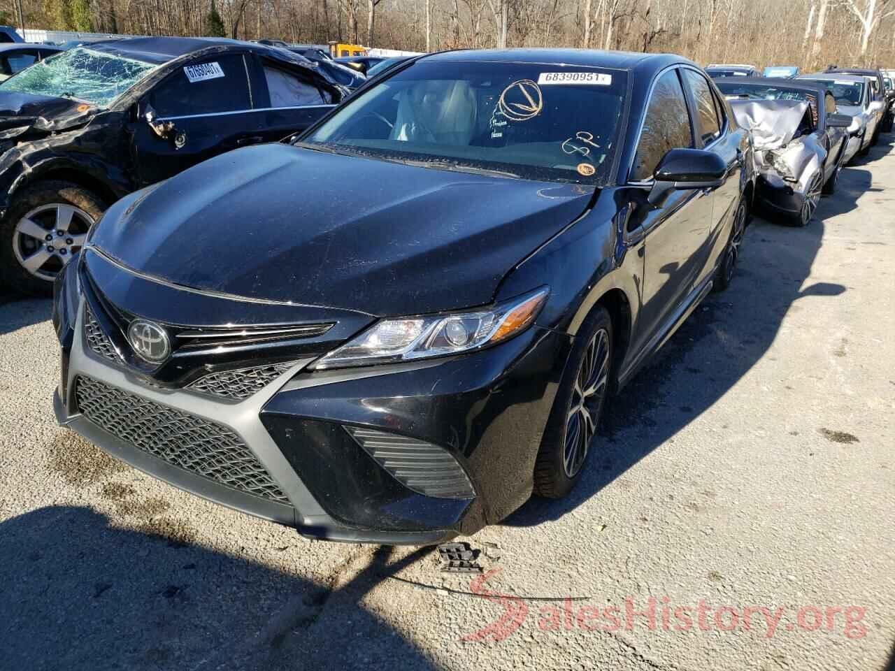 4T1B11HK8JU120748 2018 TOYOTA CAMRY