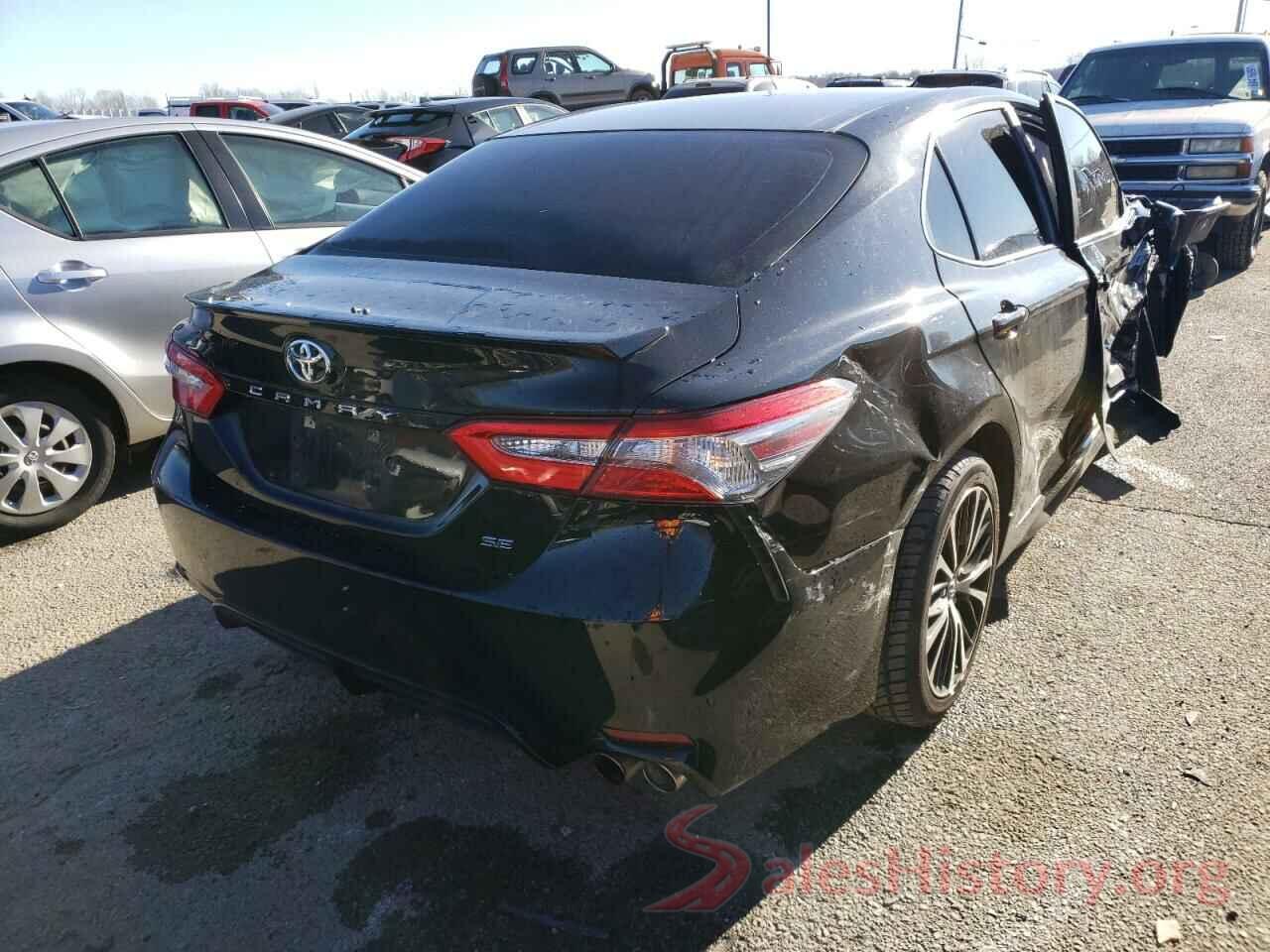 4T1B11HK8JU120748 2018 TOYOTA CAMRY