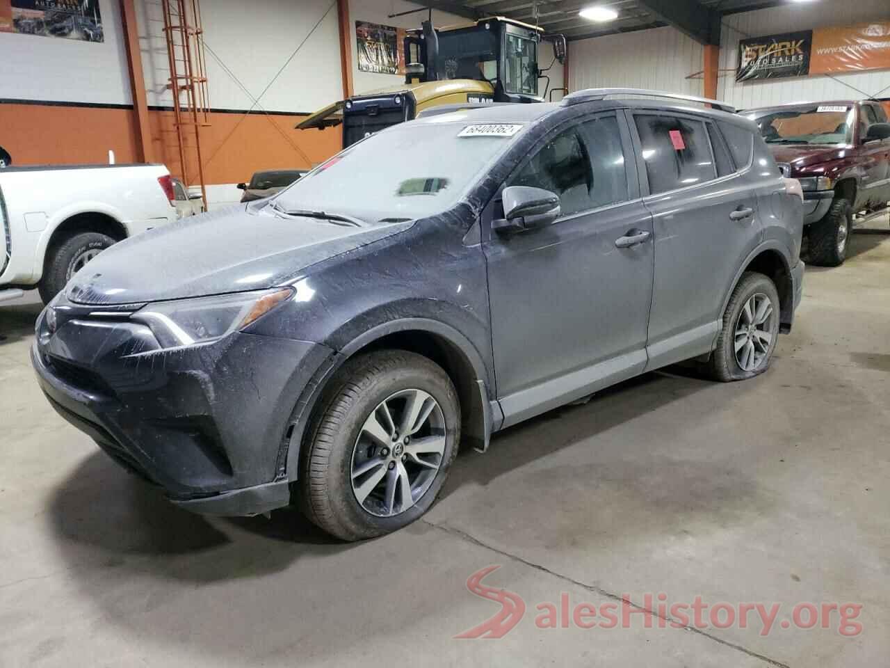 2T3BFREV0JW723568 2018 TOYOTA RAV4