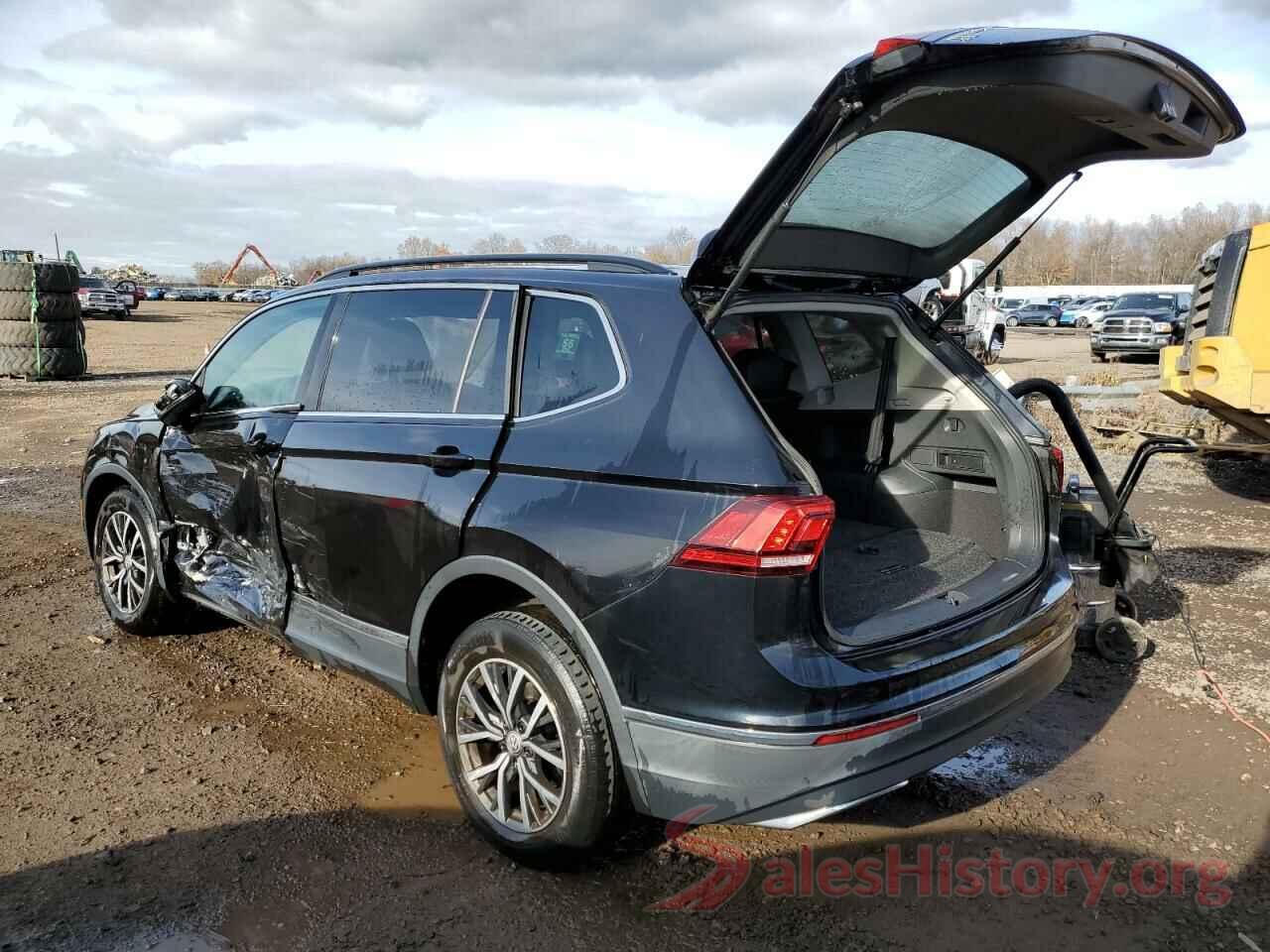 3VV2B7AX2JM190715 2018 VOLKSWAGEN TIGUAN