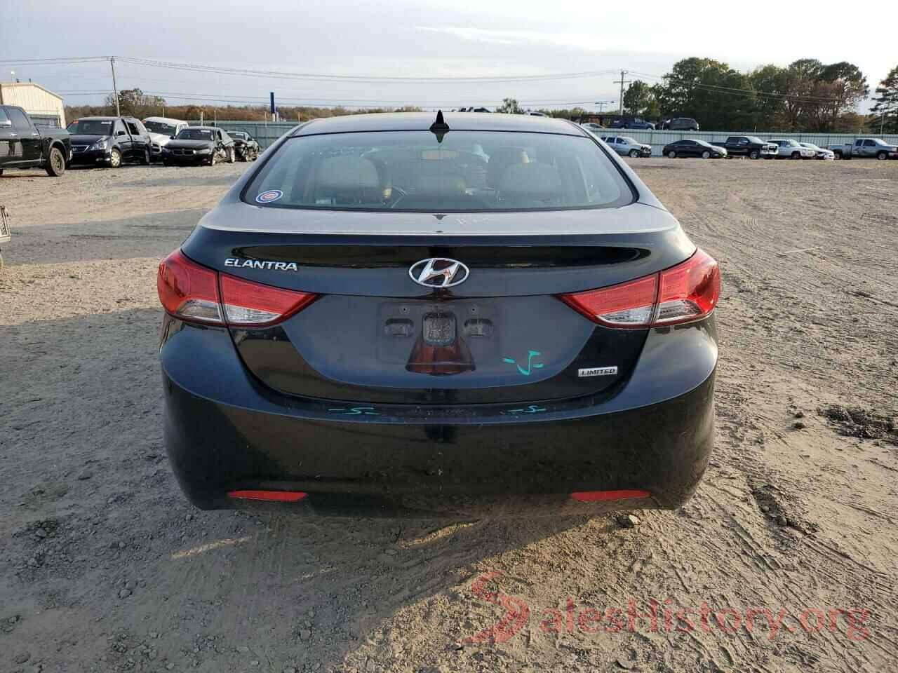 5NPDH4AE1DH169352 2013 HYUNDAI ELANTRA