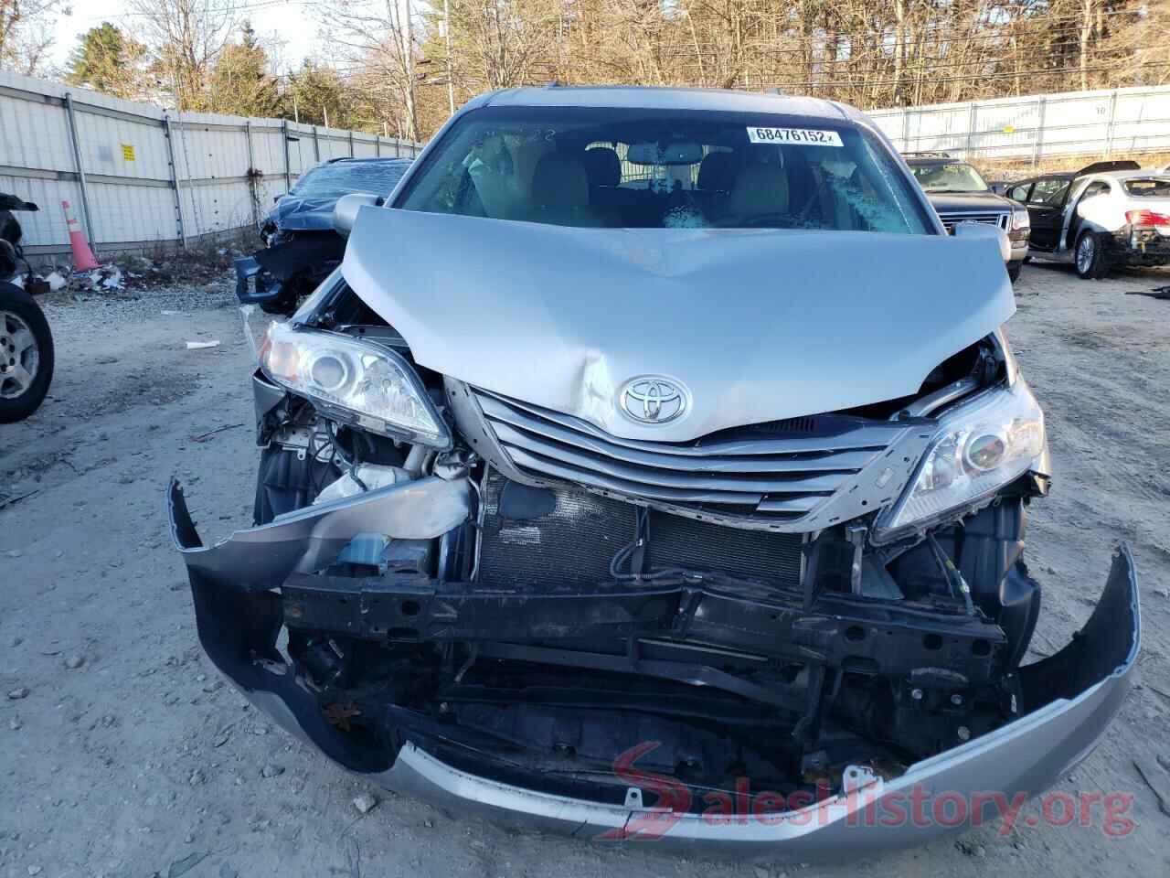 5TDYZ3DC1HS899975 2017 TOYOTA SIENNA