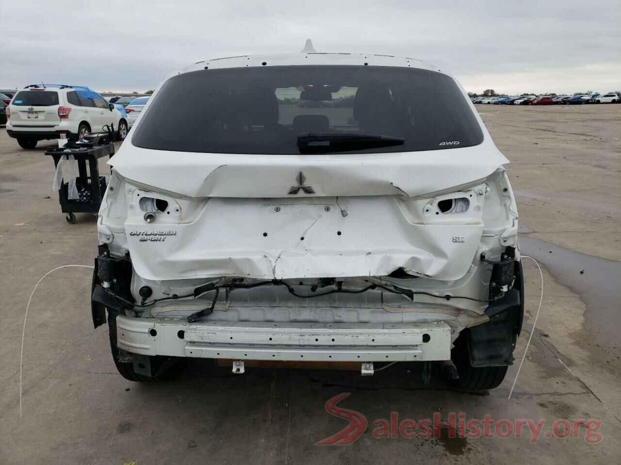 JA4AR3AU7LU018208 2020 MITSUBISHI OUTLANDER