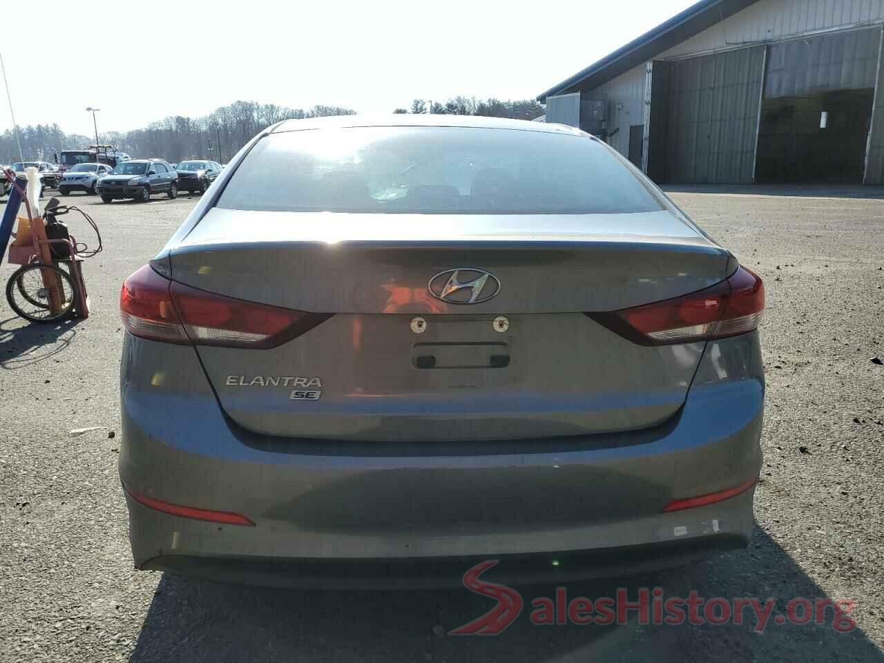 5NPD74LF4JH256098 2018 HYUNDAI ELANTRA