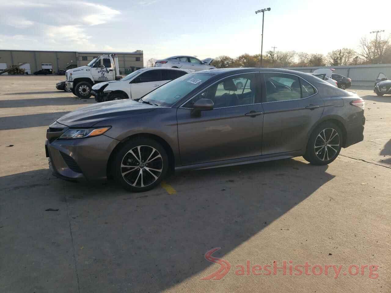 4T1B11HK8KU738041 2019 TOYOTA CAMRY