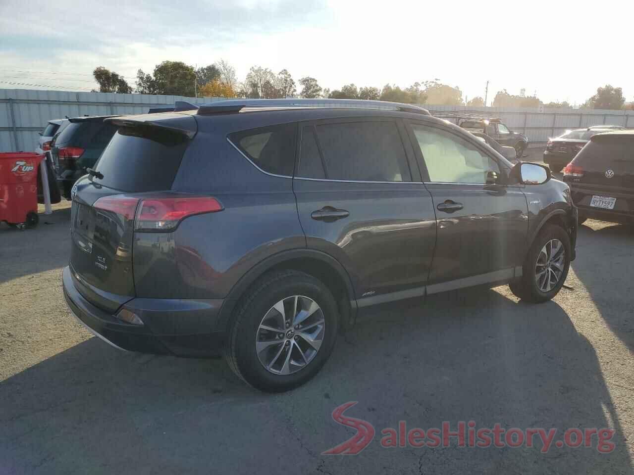 JTMRJREV3HD113815 2017 TOYOTA RAV4