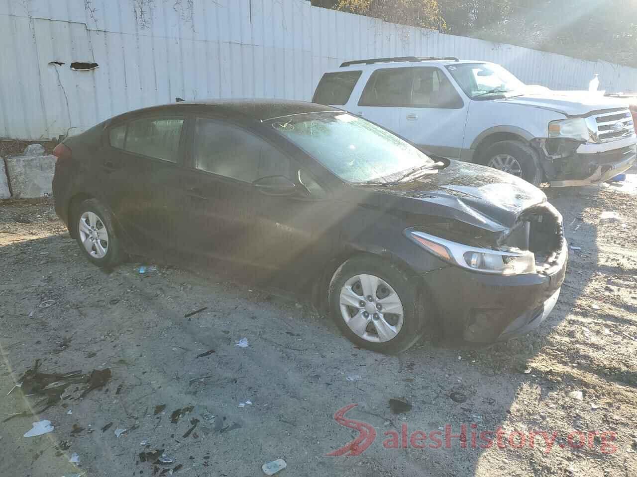 3KPFK4A74HE158335 2017 KIA FORTE