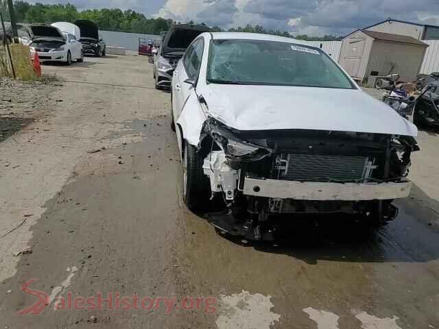 2021 HYUNDAI IONIQ VIN KMHC65LCXMU258082, damage close-up