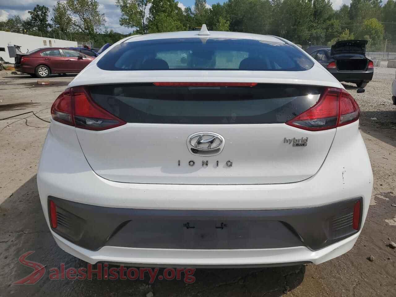 2021 HYUNDAI IONIQ VIN KMHC65LCXMU258082, left side view